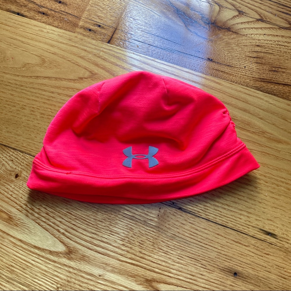 Women’s Under Armour Beanie - Pink